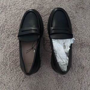 A New Day Woman’s Platform Black Loafers